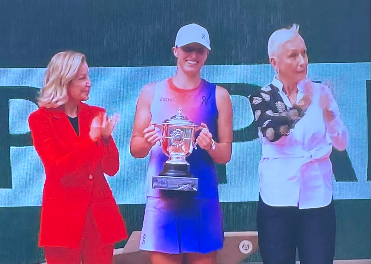 edu_castillo's tweet photo. 41 títulos de Grand Slam en una foto #RolandGarros https://t.co/G2FDJsNfE9
