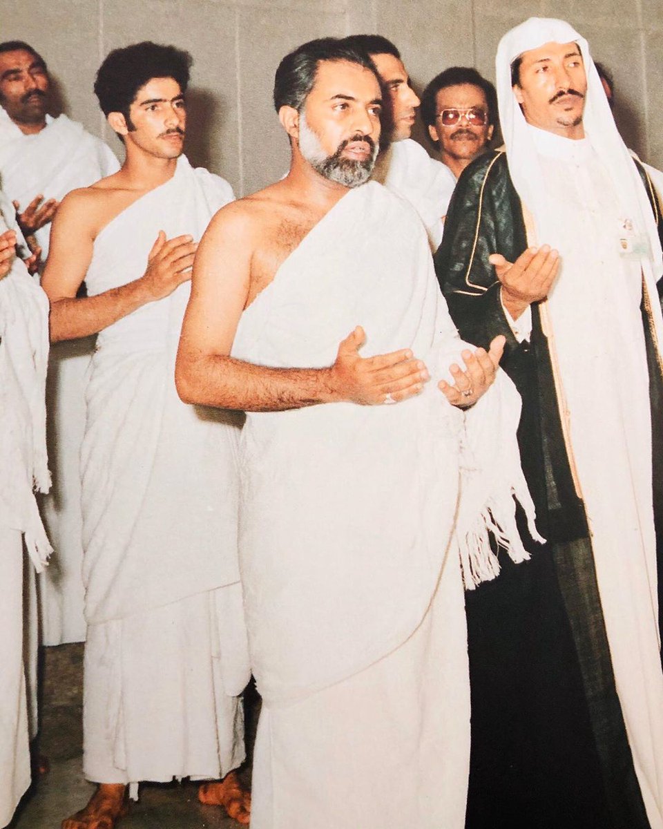 بحجم ما امتطى صهوة العزم والإصرار فصال وجال في ميادين بناء #عُمان ليزرع فينا الإنسان؛ اللهم اكتب له طوافًا في الجنان، وسعيًا في الفردوس الأعلى … 
#قابوس_بن_سعيد