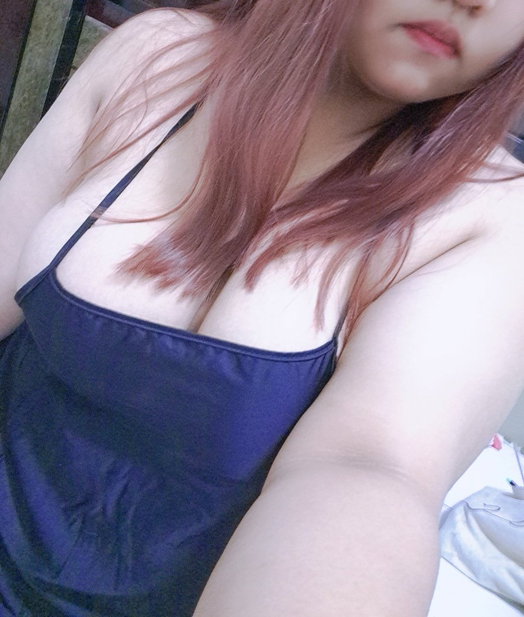 開箱另一個綁帶式睡衣
只是有點遮不住
#屏東