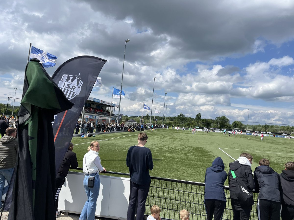 HePpie11's tweet photo. Mooi evenement dit weekend bij ZAC (Zwolsche Athletische Club) de ISR elite cup met o.a. Benfica, Ajax en Borussia Dortmund. Hoog niveau voetbal en erg leuk om te zien https://t.co/lEthzcivso