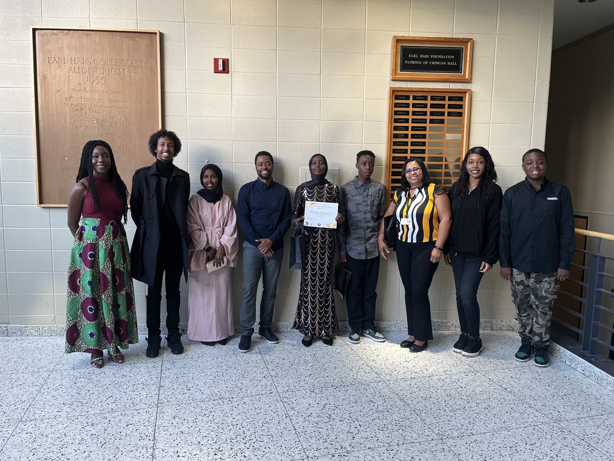 TDSB_Greenholme's tweet photo. Join us in congratulating our #AHEN #TBEN Black Student Achievement Award recipients, Mumtaz and Raheem!

We are so absolutely proud of their respective achievements in Athletics and School &amp; Community. 

May they continue to shine!

#TDSB #Greenholme #LC1 #BlackExcellence #Award https://t.co/bsskPInDin