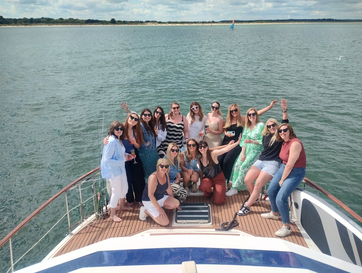 ChartersCalypso's tweet image. Fantastic Hen Party Charter on Calypso today. Sunshine, BBQ, Fun. Boating at its best #lovecalypsocharters, #lovepoole