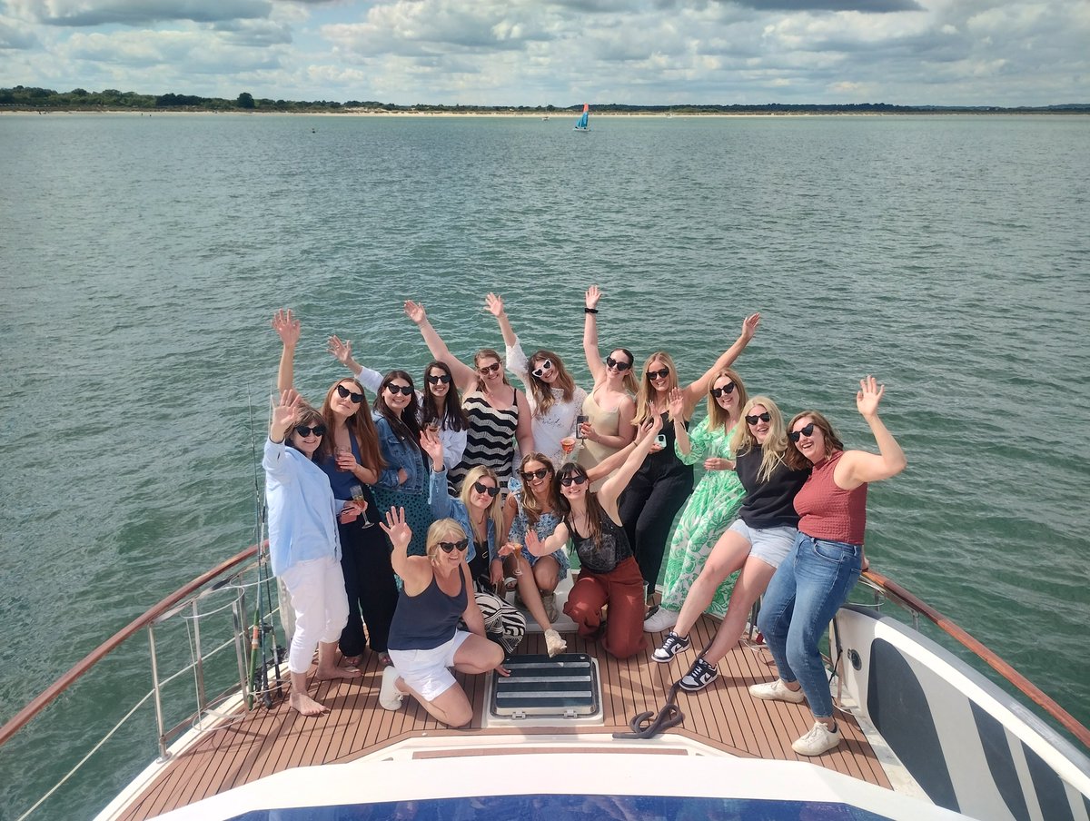 ChartersCalypso's tweet image. Fantastic Hen Party Charter on Calypso today. Sunshine, BBQ, Fun. Boating at its best #lovecalypsocharters, #lovepoole