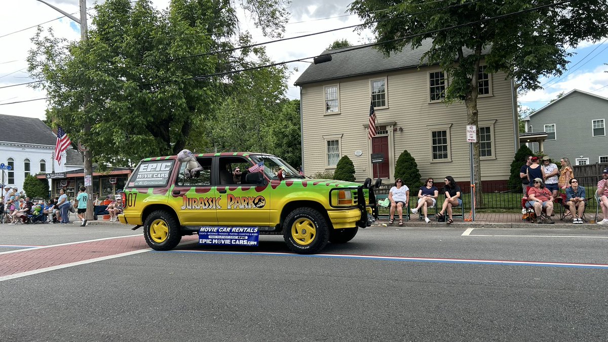 TheCranstongirl's tweet photo. Happy Gaspee day parade!!!! It was great day out!! I love seeing @BarbaraAnnRI walking in!! https://t.co/NunH7qqkgG