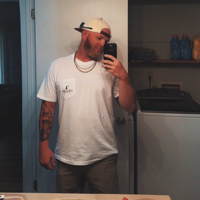 ChandlerKite's tweet photo. #NewProfilePic https://t.co/MlAcBwbSfm