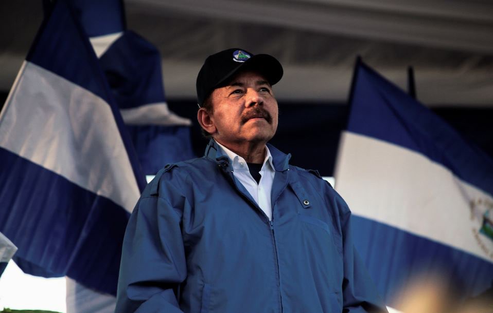 LaGacetaFSLN's tweet photo. 🔴⚫ El Comandante Daniel Ortega, líder de la Revolución Sandinista, ha marcado la historia de Nicaragua con su liderazgo, su visión de justicia social y su defensa de la soberanía. https://t.co/OUtJIyYUtD