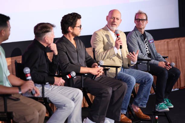 teachergirl00's tweet photo. #MarcusJones, #RonNyswaner, #MattBomer, #DanielMinahan, and #PaulLeonardMorgan at the IndieWire and Paramount+ ‘Consider This FYC’ Event at Studio 10 on June 8, 2024 in Los Angeles, California (📸: Getty Images) https://t.co/m7K1k76rhD