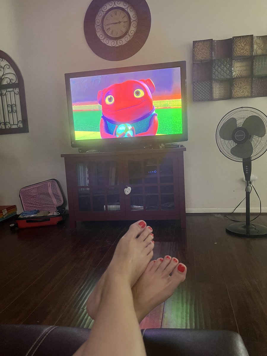 KatySisk2's tweet photo. Back with the kids after a week, so it’s movie time! 
@exleyexpress 
#ExleySummer24ABC https://t.co/6wMpInSrHJ