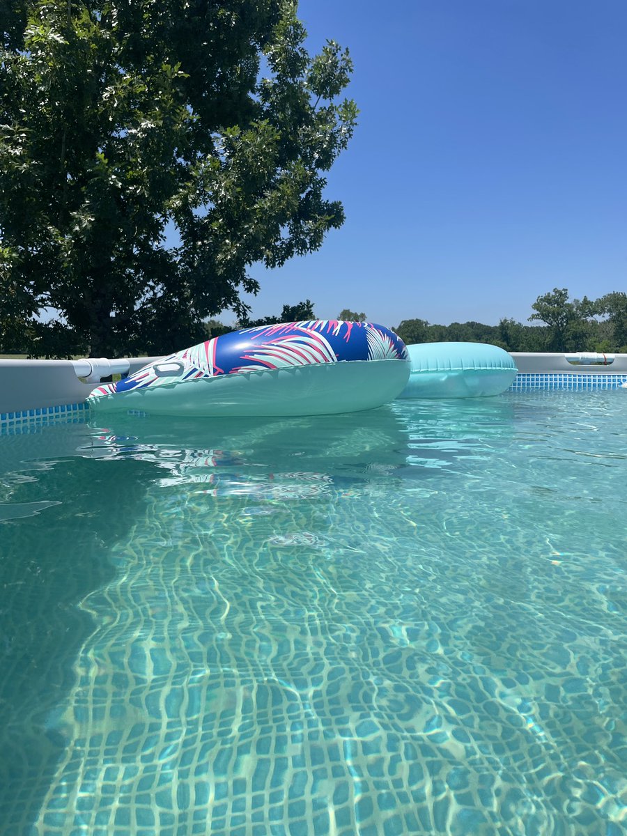lrich_99's tweet photo. #HEY 👋🏼
I am 1% better already!
#Summer24 #HappyPlace
#PathToExcellence #SelfCare https://t.co/qRxUoE15Cx