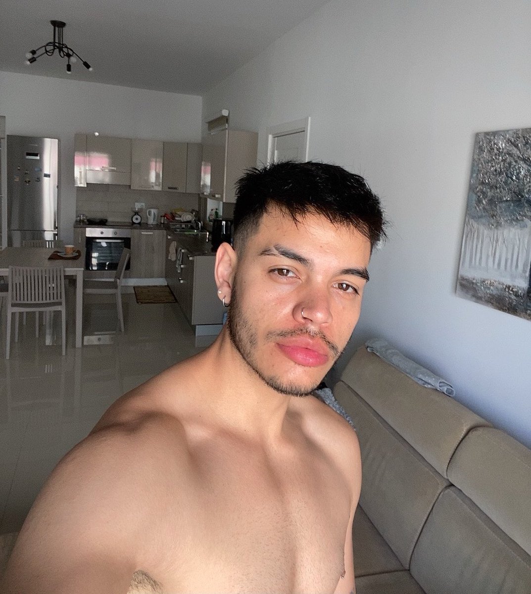YovanEsteban's tweet photo. 😋 https://t.co/ghJNxdoaZz