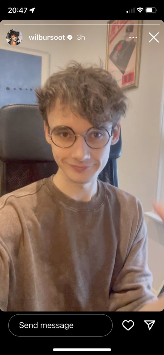 qreeky's tweet photo. wilbur soot coming back on the internet to skip over the fact he raped and abused women https://t.co/8dO4DE22hX