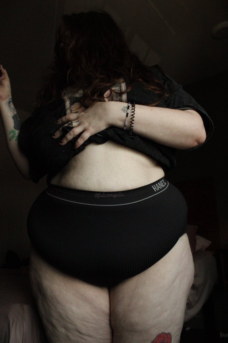 yourfavbunnnyyy's tweet photo. something about fat girls in black ๐คค
/// #feedee #bbwlover #bbw #feedme
#feederism #fat #fatfetish #fatgirl #feedher #feedeebelly #feedeegirl #feedism #bbwbellyplay
#bbwfeedee #bbwgoddess #bbwlovers
#bbwgainer #feedist https://t.co/4wmeN2OIxN