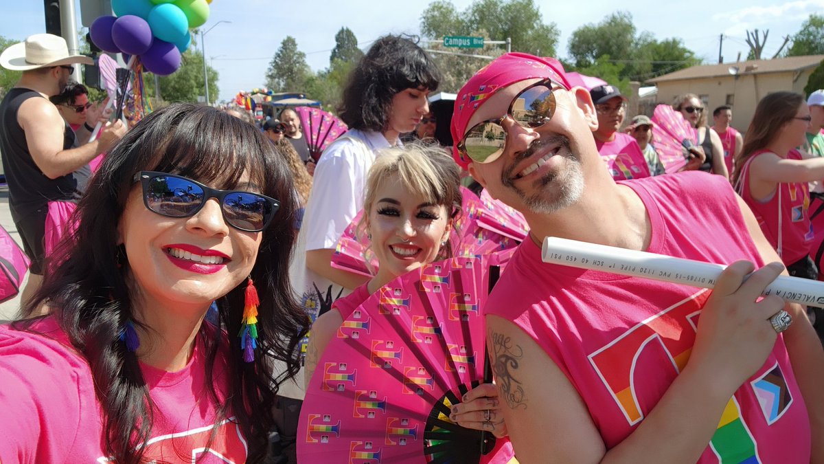 Jessicawynn20's tweet photo. Happy Pride π @ElviraDeCuir @SueStew92 @rulesshmules @JKalena123 #mobilizeforinclusion https://t.co/rC64VYQguJ