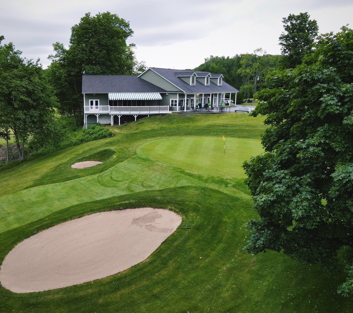 The occasional rain drop at <a href="/rockyridgegc/">Rocky Ridge G.C.</a> could not dampen the mood of so many that teed it up today. We applaud your passion! 👏⛳️🌦️