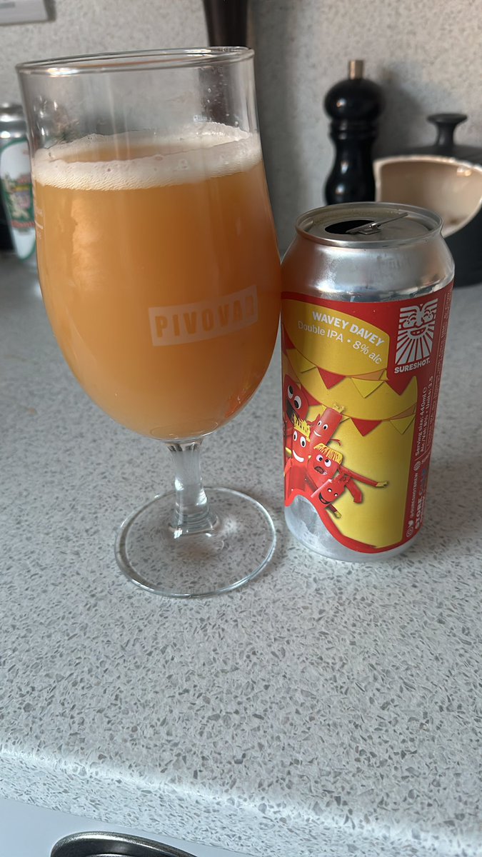 DaveBroaders's tweet photo. My 2000th unique beer on @untappd and it’s a stunner from @sureshotbrew ! https://t.co/vFxiwrDdIt