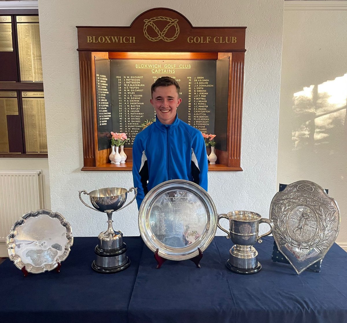 Darren Prosser (@darrenprosser) on Twitter photo Congratulations to pupil Ronnie Groves South Staffs Gc , 16 years old plus 3 hcap player winning the Staffordshire amateur champs today at Bloxwich Gc shooting 72,69 , made a few changes <a href="/KfordGolfCentre/">Kford Golf Centre</a> on Thursday , well done ! Keep working hard , 🏆🏆🏆🏆 Congratulations to pupil Ronnie Groves South Staffs Gc , 16 years old plus 3 hcap player winning the Staffordshire amateur champs today at Bloxwich Gc shooting 72,69 , made a few changes <a href="/KfordGolfCentre/">Kford Golf Centre</a> on Thursday , well done ! Keep working hard , 🏆🏆🏆🏆