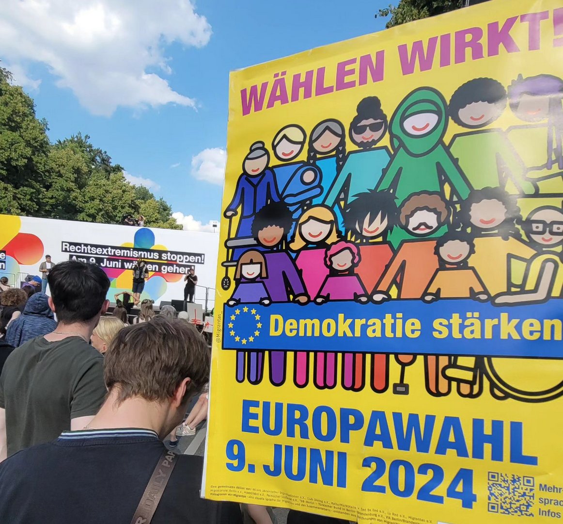 migrantas_'s tweet photo. #wählenwirkt #EU_2024 #EU #EUWahl #useyourvoice #euwahl2024 #europawahl202 #demokratie #berlin #deutschland #europa #freiheit #politik #bgv #antirassismus #zusammenleben #demokratieleben #Europe_2024 #Europa #Europawahl #Europawahl2024 #EU_Wahl_2024 #EU2024 https://t.co/DYH5yUCn9B