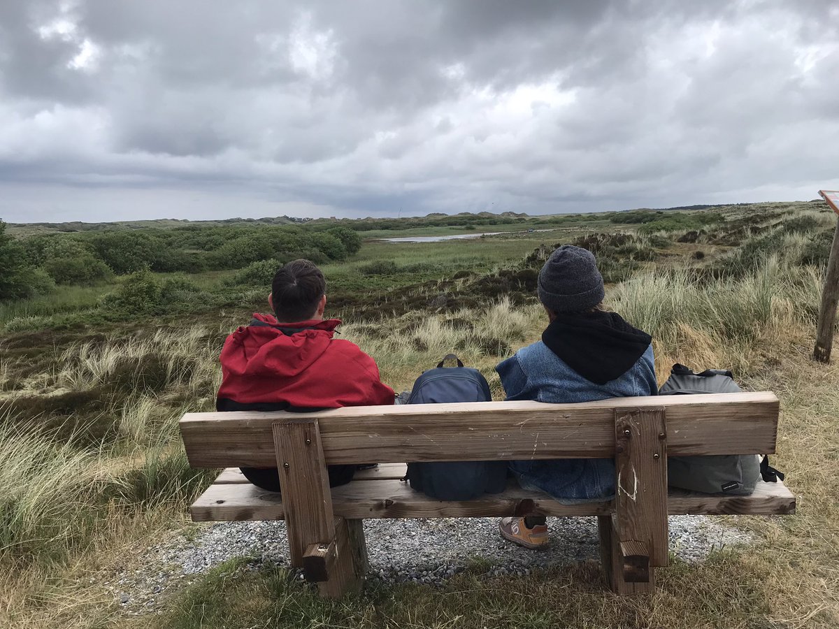 rasquert's tweet photo. @Oerol #Terschelling #Oerol prachtig om op dit mooie eiland even een dagje te verblijven en waar dochterlief een Oerol bandje heeft gekregen. Top #organisatie #Oerol https://t.co/xO18XI0oYS