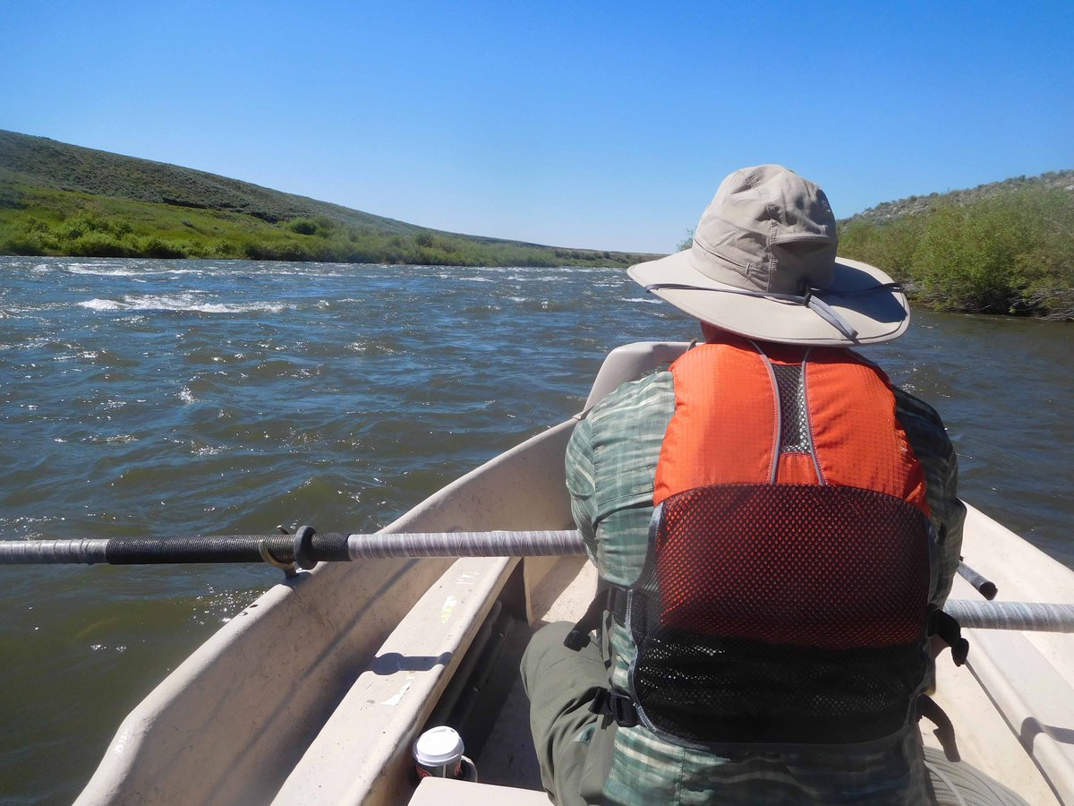 BLMWyoming's tweet photo. Letโs close out #FishingandBoatingWeek with a little boat ride on the Green River. Larry Zuckerman ๐ธ https://t.co/puIueaeE2a