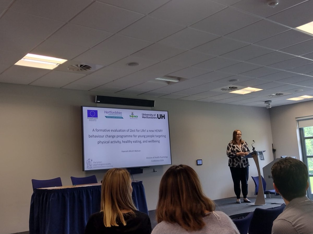 HannahAW's tweet image. Thanks to everyone who came to my talk yesterday @divhealthpsych to hear about my evaluation of a new @HENRYhealthy behaviour change programme for adolescents. Really happy to share the work and results with you all #DHPconf