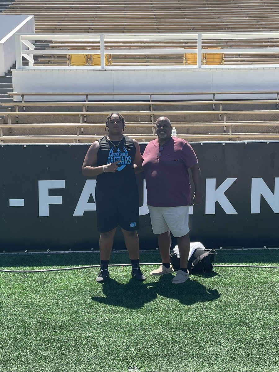 Austin1Powell's tweet image. Thank you for the camp invite, i learned a lot today and continued to dominate!! @coach_thomas70 @TylerHobbs__ @CoachDora_ @SouthernMissFB @RussellEllingt4 @mcgriff_tyrone @CoachHattenJr