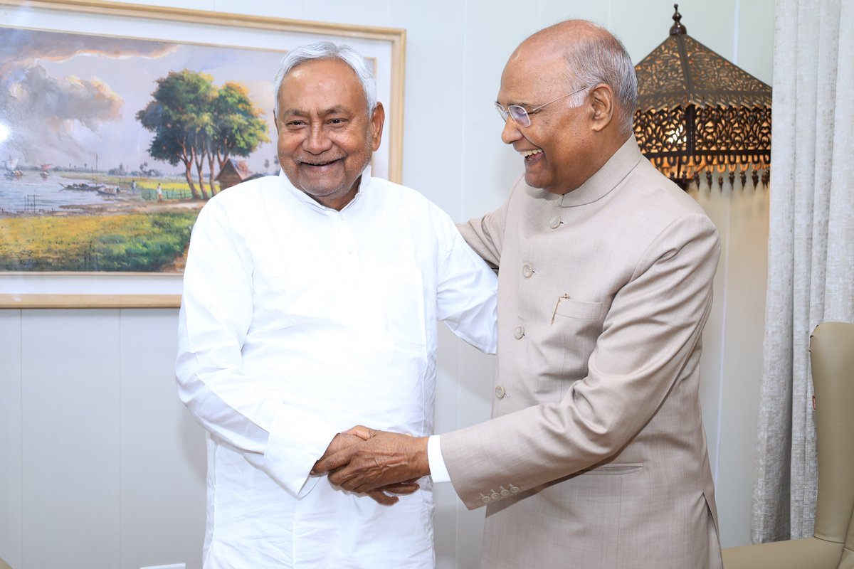 NitishKumar's tweet photo. नई दिल्ली में पूर्व राष्ट्रपति श्री रामनाथ कोविन्द जी से मुलाकात की। https://t.co/EGgaCOCMTg