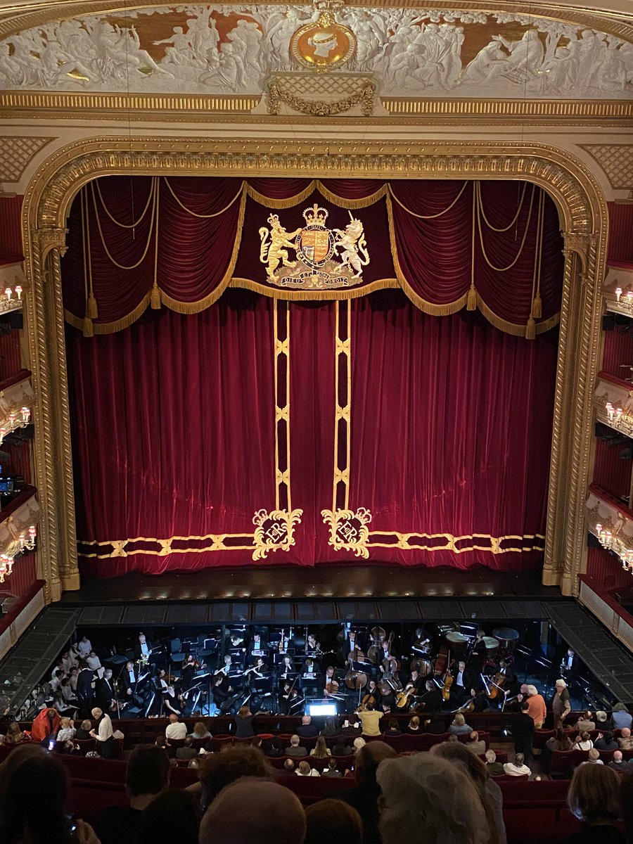 heathskib's tweet photo. What a week / weekend! Meeting in the City, meeting in Whitehall, 🩰 at Royal Opera House, Trooping the Colour rehearsal, ☀️ , 🥂 and awesome company 🥰 https://t.co/kFD4yZwSje