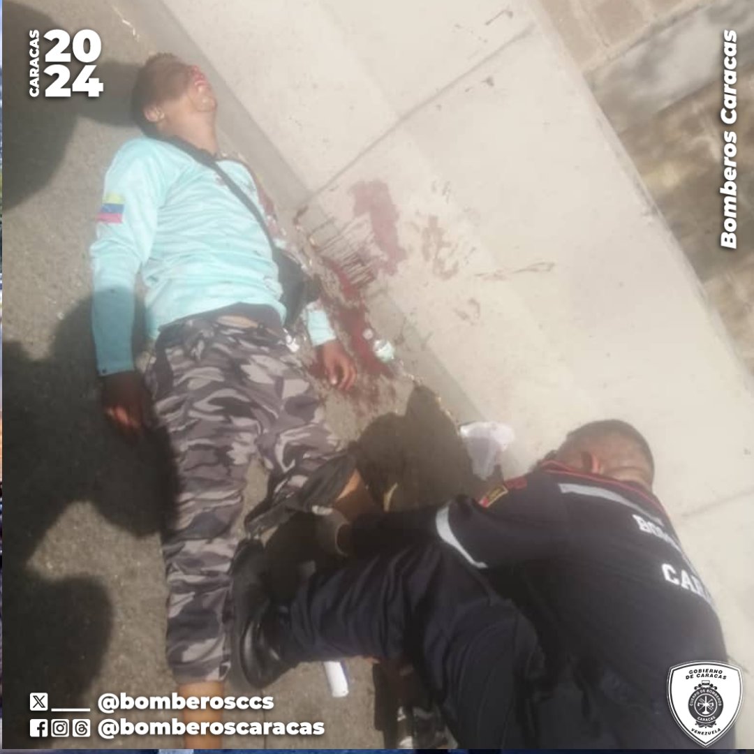#08Jun <a href="/BomberosCcs/">Bomberos de Caracas</a> atendieron el llamado de emergencia en la P/ El Valle, autopista Valle-Coche, donde un ciudadano resulto con traumatismo luego de impactar su moto contra un vehículo, fue trasladado Hosp. Dr. Domingo Luciani.
<a href="/CeballosIchaso1/">@FuerzaDinamica Remigio Ceballos Ichaso</a> 
<a href="/cperezampueda/">cperezampueda</a>