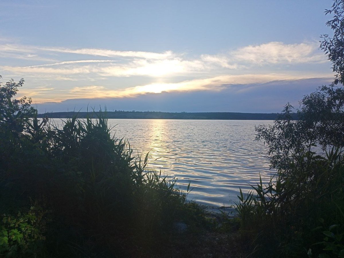 ездили смотреть красивое 
60 км на моноколесе за раз - пока что мой личный рекорд. Колесо бы еще прокатилось, а я уже нет)