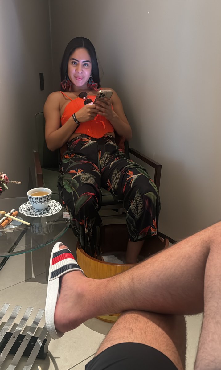 Companheiro até no escalda pés. 🦶🤣❤️