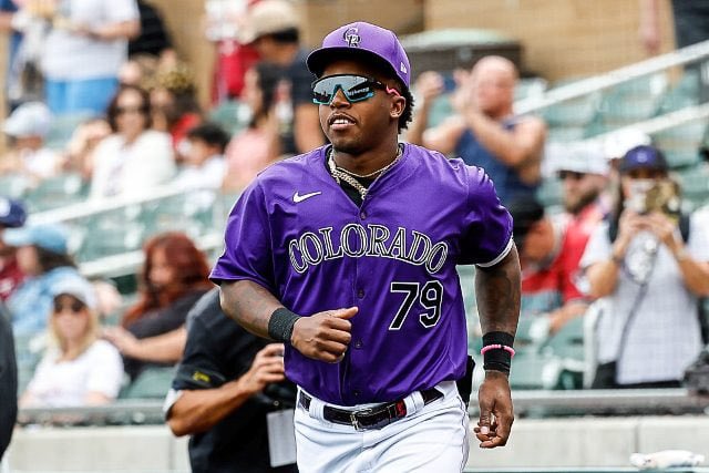 No te vayaaaaaaaas <a href="/adael_amador/">Adael Amador</a> 😭 pero…los <a href="/Rockies/">Colorado Rockies</a> han hablado! La orden es DENVER! 🎉 ⛰️ 

Estamos de celebración por el llamado a las mayores de nuestro prospecto número 1.

Siempre serás CHIVO!! 🐐  A matarla🫶

#RD🇩🇴