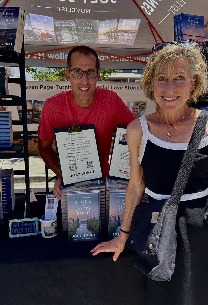 BbarlowArt's tweet photo. Thank you @JoeyJonesWriter for signing your book for me! @ Arts by the Sea Festival 🎨⚓️🐠  #townofswansboro #localncauthor #buyhisbooks https://t.co/YNxfARTZfs