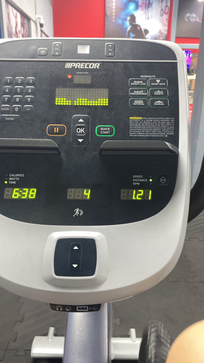 stark_870's tweet photo. Cardio en el GYM por que mi otro Cardio no me responde los mensajes…. https://t.co/OsJ99CKJ5F