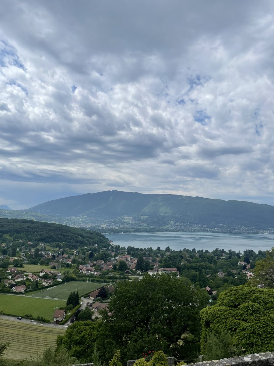 Mon séjour à Annecy se termine ! Merci à <a href="/annecy_web/">Annecy Web</a> pour cet évent au top.  

Je repars dans le Nord, riche de ces rencontres et là tête pleine d’idées 💡