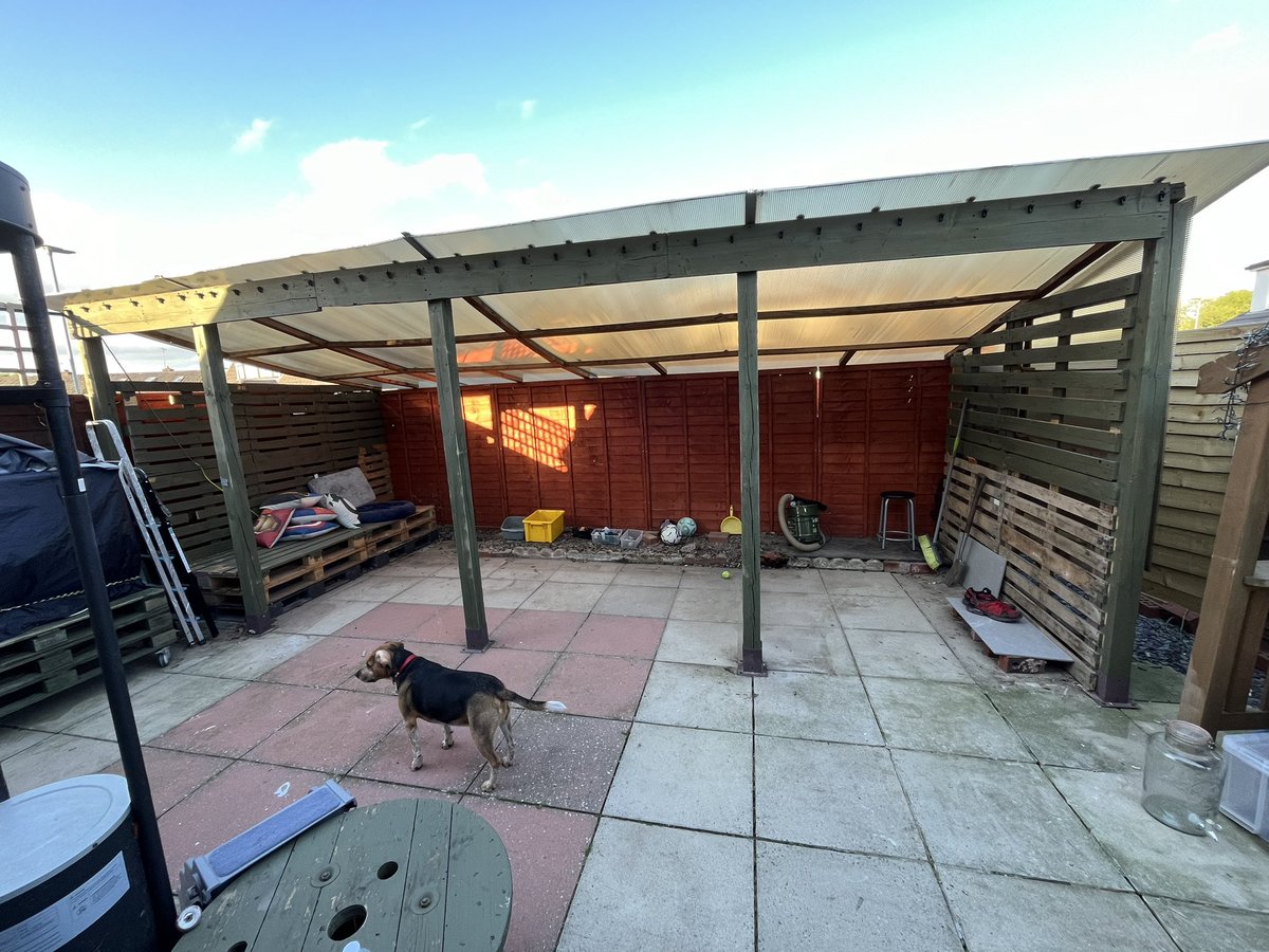 tunstall_n's tweet photo. Bitter sweet day, (I’m having a few of those lately) The infamous Nu Nu ‘n’ Gin is no more! Fear not as this is to pave the way for Tunstall Tavern so watch for updates and hopefully an opening party in the not too distant future 
Roof down tomorrow https://t.co/i6aMp01ARL