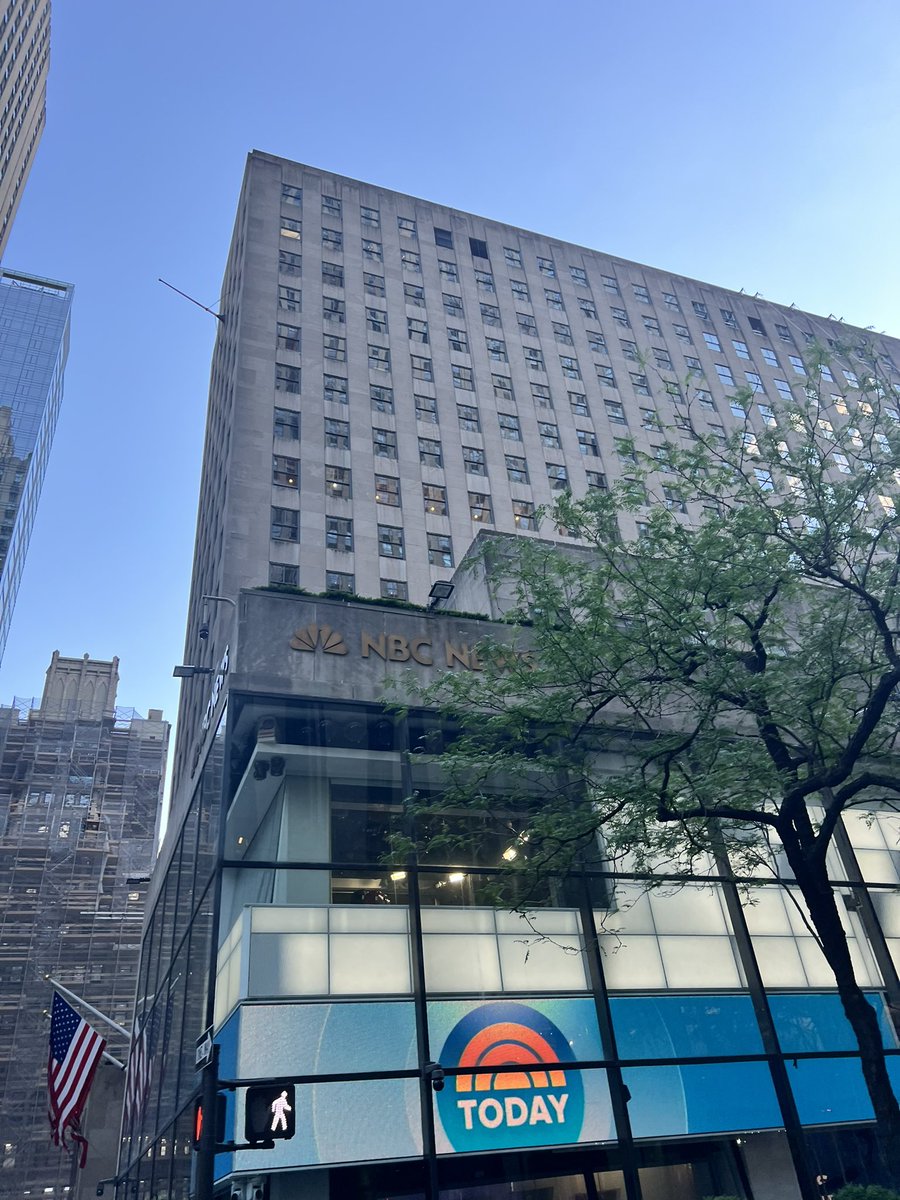 mariaheim4's tweet photo. A great first week at @NBCNightlyNews! Looking forward to learning from some of the best this summer! #internatNBCU https://t.co/t4MJtkxfnh