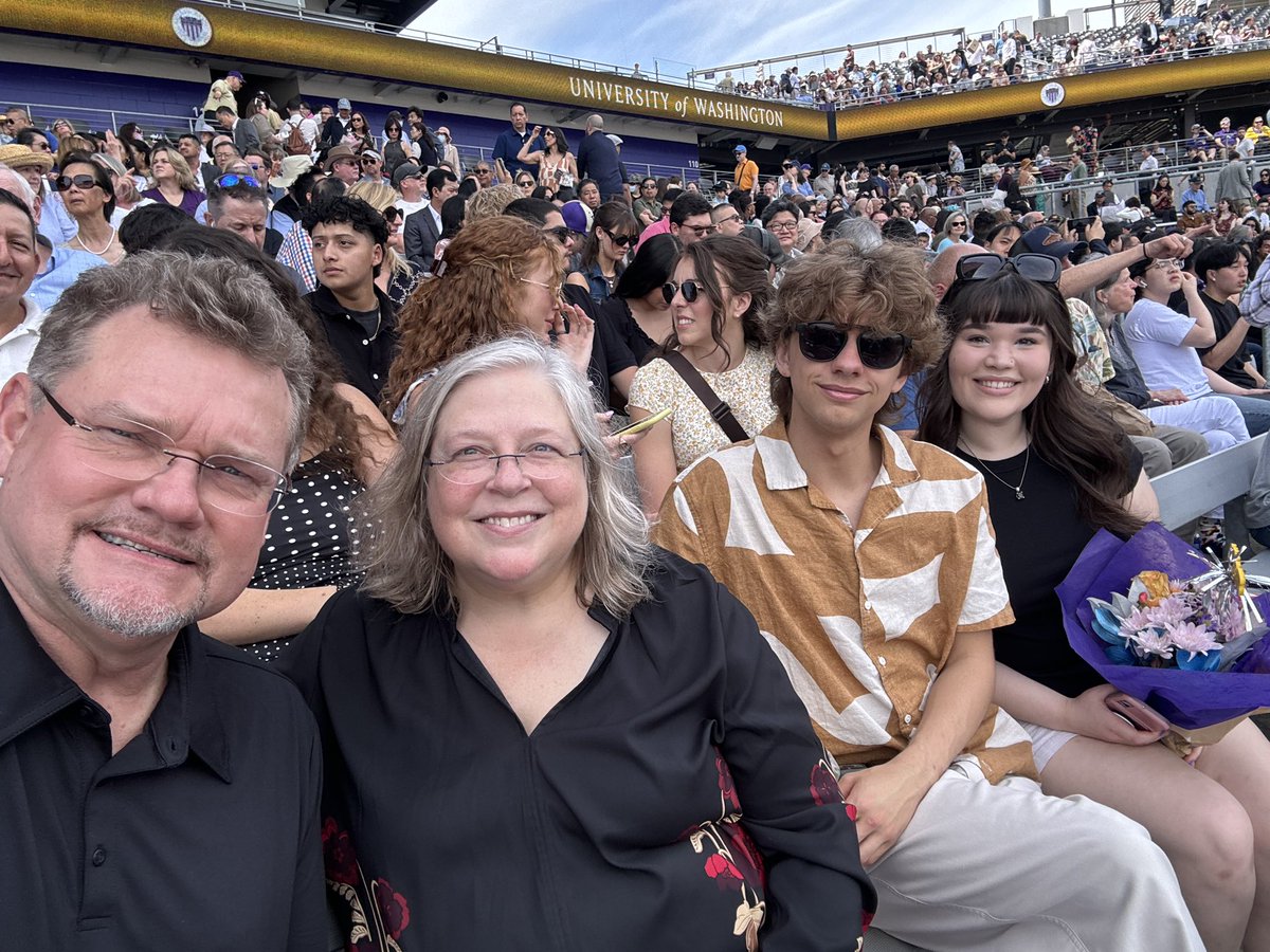 LeighCheloha's tweet photo. So excited to see @sedonacheloha graduate today! #UWgrad24 https://t.co/AKlpFNaXfm