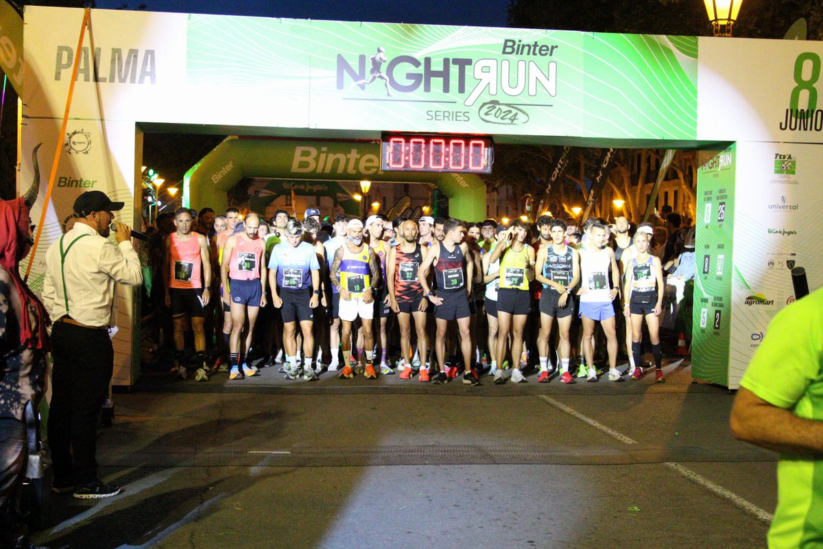 BinterNightRun's tweet photo. Despega 🛫🏃🏻♀️➡️🏃🏻➡️ la distancia 10k
...
#binternightrunseries #binternightrun #binter #ultimahoramallorca #ajuntamentdepalma https://t.co/Yzd2RdHgE4