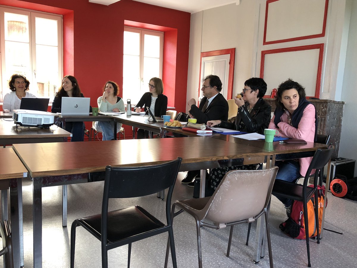 Pilotage pédagogique de proximité lors d’une demi-journée d’échanges avec l’équipe de circonscription de Stenay. L’occasion également de rencontrer des directeurs d’écoles et de partager leurs préoccupations.
<a href="/acnancymetz/">Académie de Nancy-Metz</a> <a href="/Prefet55/">Préfet de la Meuse</a> <a href="/ien_stenay/">IEN Stenay</a>