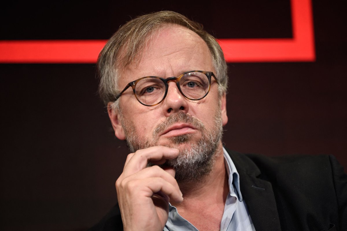 Christophe Deloire, directeur général de Reporters sans frontières <a href="/RSF_inter/">RSF</a>, est mort ce samedi à 53 ans.
Souvent interrogé sur nos ondes sur l'évolution de la presse et du journalisme, comme ici sur les infox et la guerre de l'information.
radiofrance.fr/franceculture/…