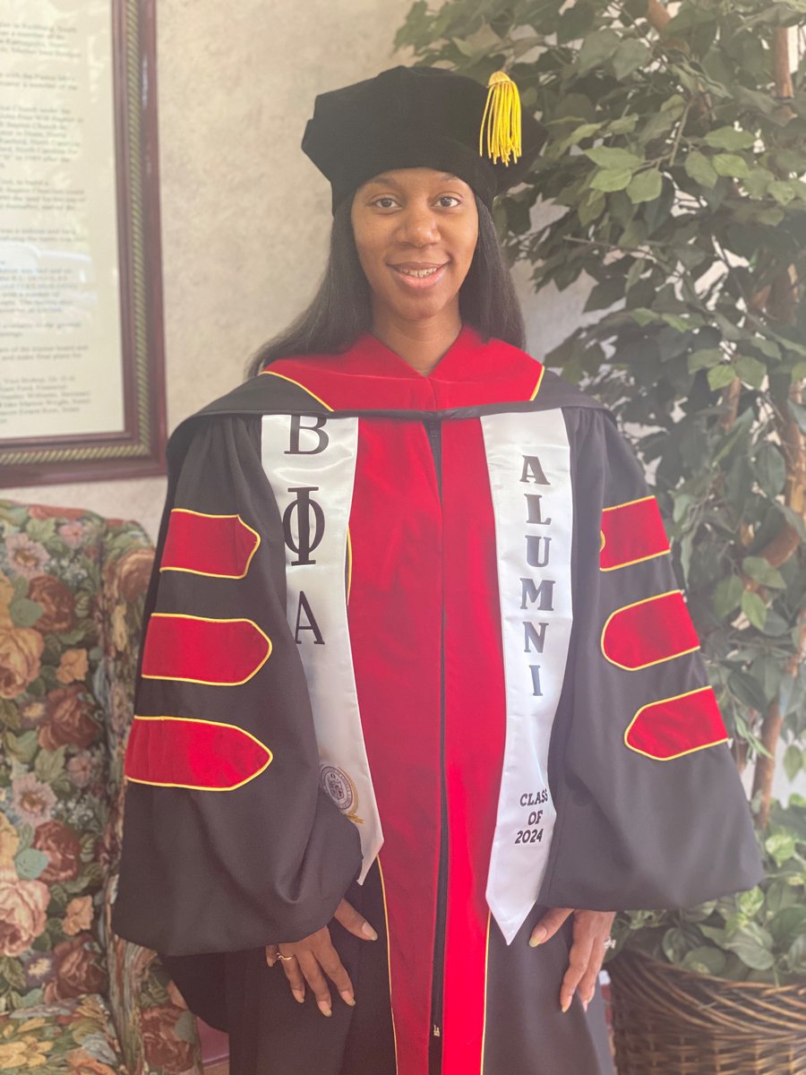 JessicaGourdin2's tweet photo. To God Be All the Glory! His ways aren’t always our ways, but in the end He remains faithful!!!! 🙌🏾 #Dr.Gourdine 👩🏽‍🎓 https://t.co/sBTB9cHl70