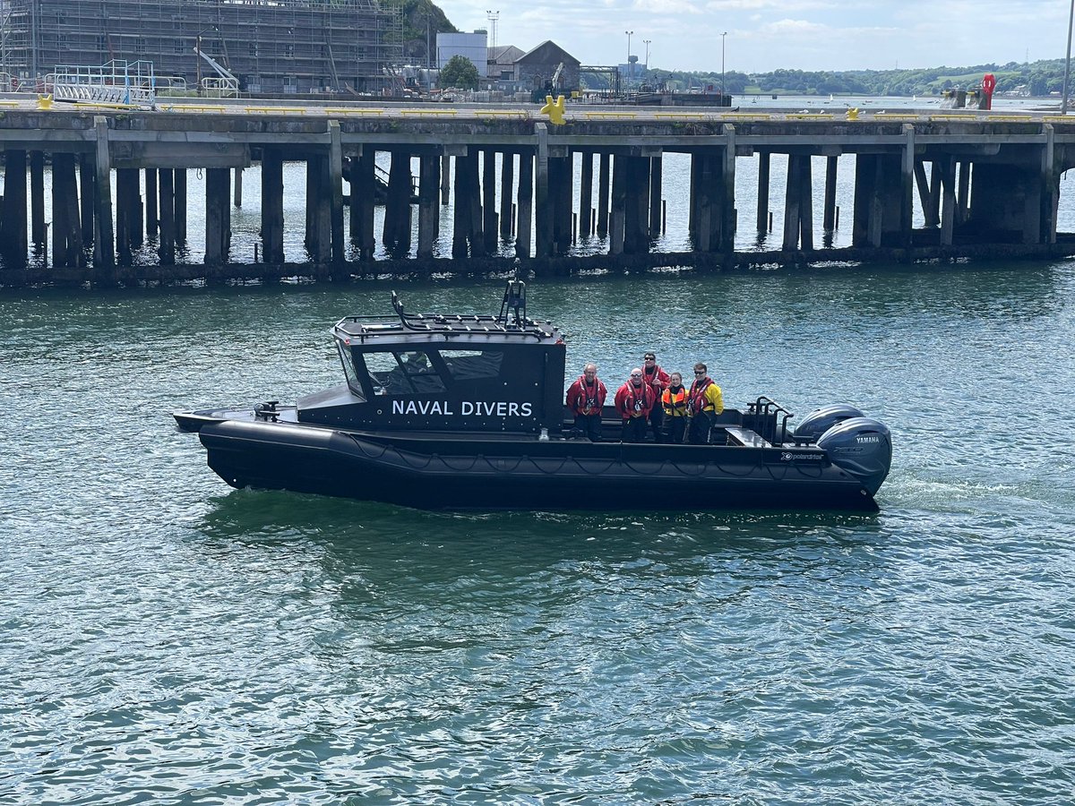 cc_civildefence's tweet photo. Thank you to @naval_service who supported us when we were committed to @CorkHarbourFest #OceanToCityRace  and in need of a  boat 🙈
We appreciate you having us on board today,  a great day to be on the water.
#MedicalBoat https://t.co/nCexABCebA