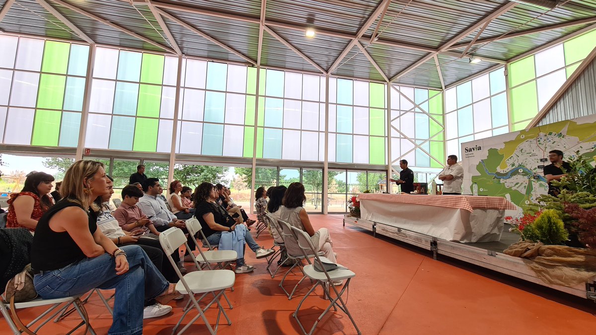 🥬🫑 La concejala de Medio Ambiente, María José Coca, ha participado en la demostración gastronómica de productos de la huerta de #Salamanca que pone fin a la IV Semana <a href="/SaviaSalamanca/">Savia Salamanca</a>.

Más información 👇🏻
noticias.aytosalamanca.es/noticias/es/no…