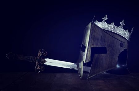 A Chansoo AU

★彡[ꜱɴᴏᴡꜰʟᴀᴋᴇ]彡★

 Day 2: Superpower / A Broken Heart  

King!Soo x Knight!Chan

for <a href="/chansoo_week/">Chansoo Week Period</a>
 #chansooweek2024 #ChansooAU #chansoo

Snowflake by storytime6112 archiveofourown.org/works/56500900
