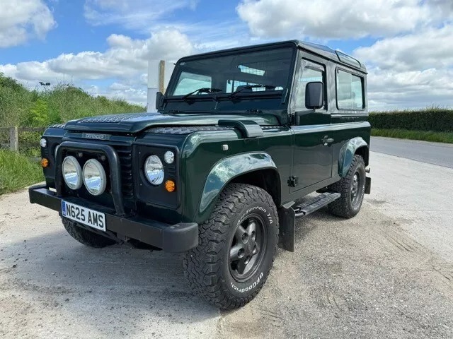 LandyStore's tweet photo. Ad:  1996 Land Rover Defender 90 300 Tdi County Station Wagon - Galvanised Chassis
On eBay here -->> https://t.co/zOmk9KGFWZ

 #LandRoverDefender90 #Defender300Tdi #CountyStationWagon #GalvanisedChassis #OffroadLife #4x4Life #ClassicCars #LandRoverLove https://t.co/mzd5xQutnq