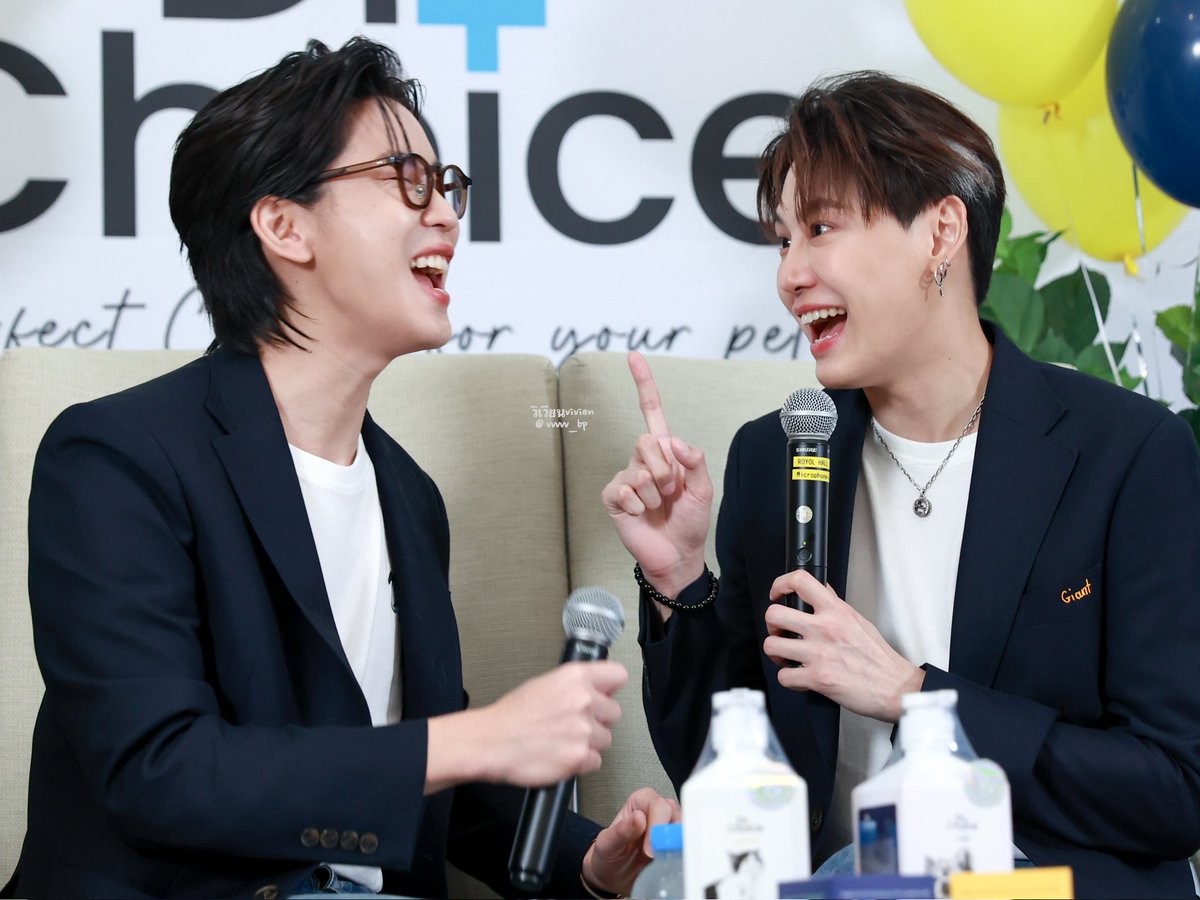 vvvvv_bp's tweet photo. 240608 Dr.Choice 1st Live with CEOs
@bb0un @Prem_space
😳😳😳😳

#DCxGiantPiccolo #บุ๋นเปรม https://t.co/xwPHnW59Er