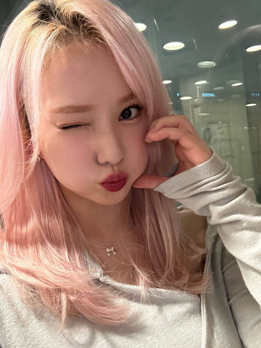 197stuff's tweet image. ㅤㅤ︐ os prêmios do sorteio acabaram de chegar, muito obrigada @EunhaBrazil e @Loja_GataBranca, principalmente pelo cuidado em todos os mimos. 💗💬🥺