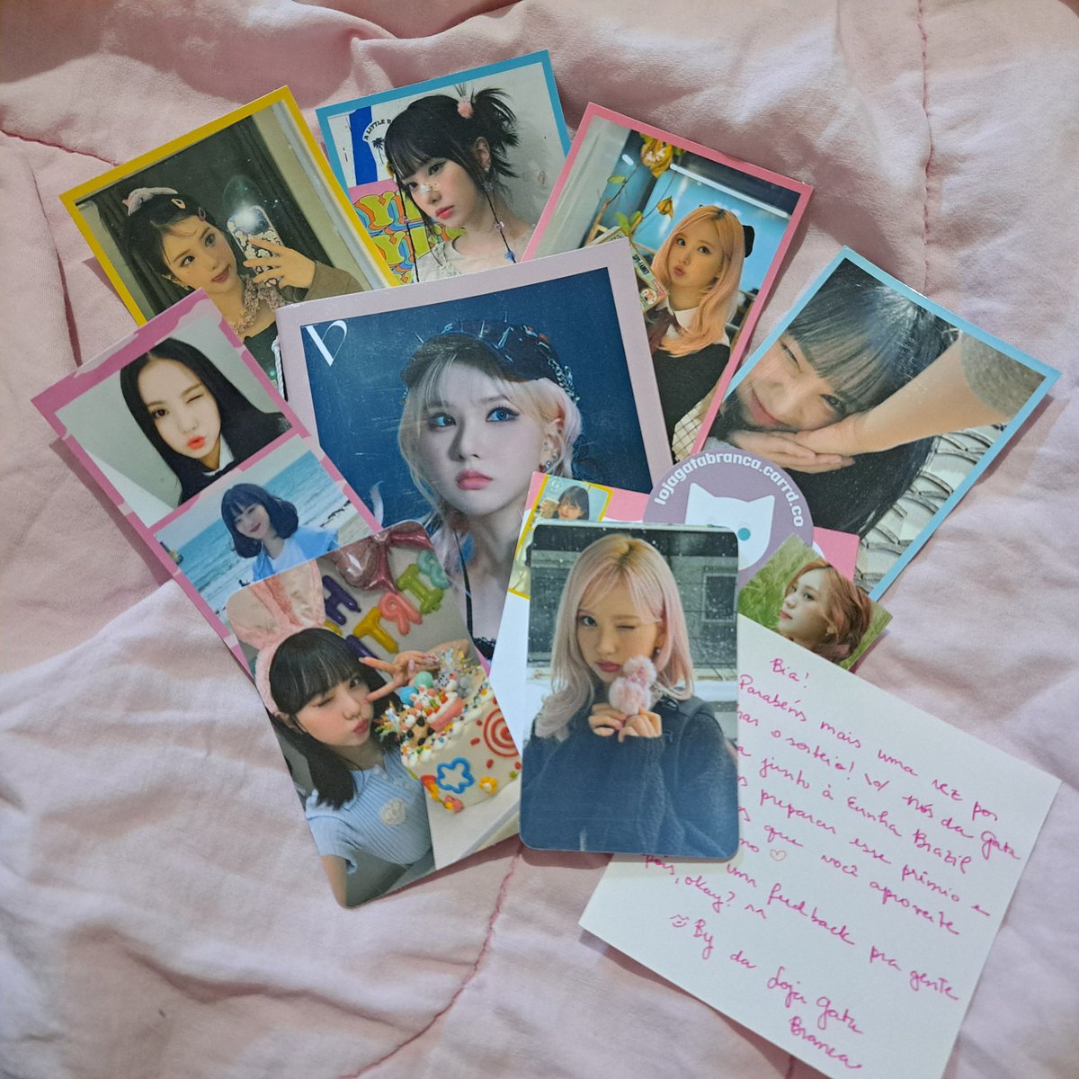 197stuff's tweet image. ㅤㅤ︐ os prêmios do sorteio acabaram de chegar, muito obrigada @EunhaBrazil e @Loja_GataBranca, principalmente pelo cuidado em todos os mimos. 💗💬🥺