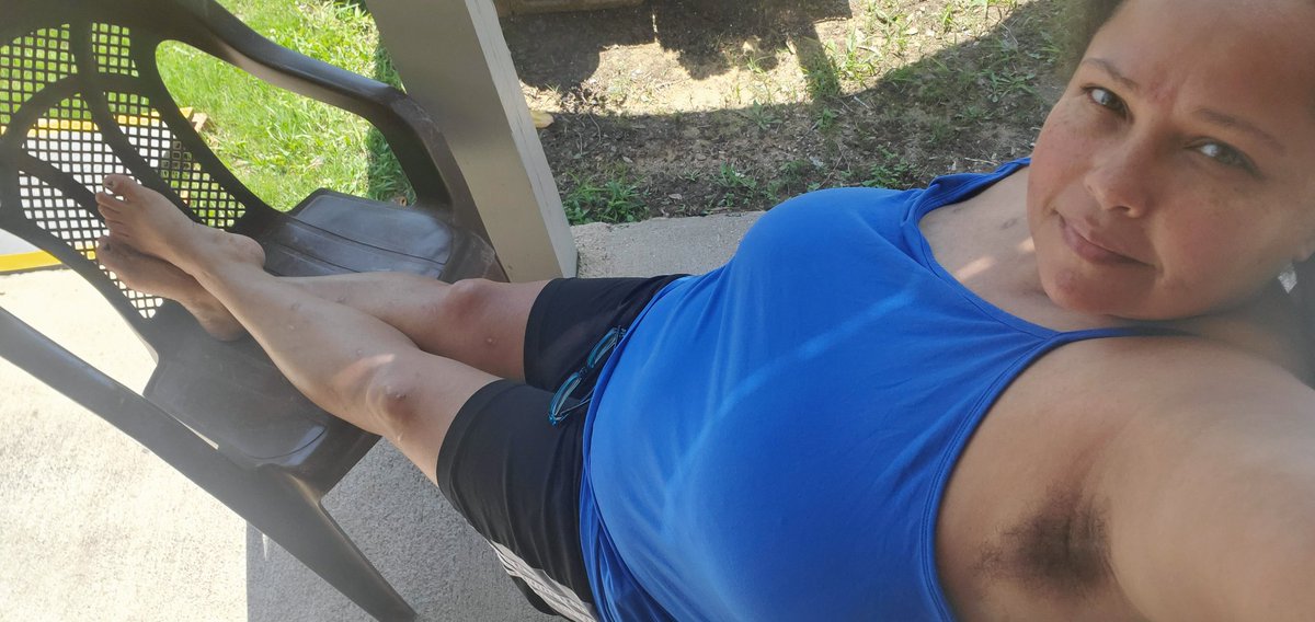 polyfreelove's tweet photo. This could be me on your boat or porch swing... but you haven't asked me yet.  😉 😘 So what are up to today? https://t.co/jnWToogq5r