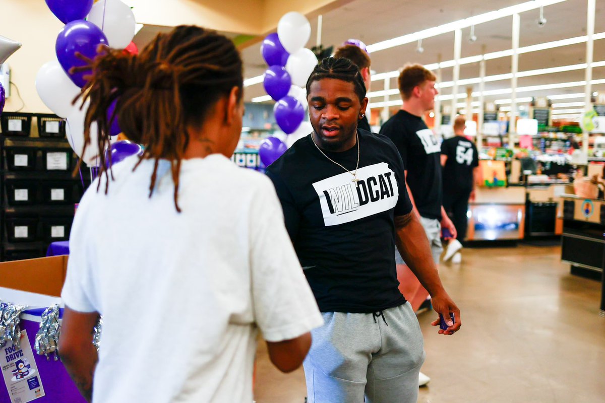 Wildcat NIL (@wildcatnil) on Twitter photo The food drive is underway! Stop by either Dillons location in Manhattan before 3:00 pm to join <a href="/KStateFB/">K-State Football</a> in supporting <a href="/catscupboardksu/">Cats' Cupboard</a> & The Flint Hills Breadbasket ππ The food drive is underway! Stop by either Dillons location in Manhattan before 3:00 pm to join <a href="/KStateFB/">K-State Football</a> in supporting <a href="/catscupboardksu/">Cats' Cupboard</a> & The Flint Hills Breadbasket ππ